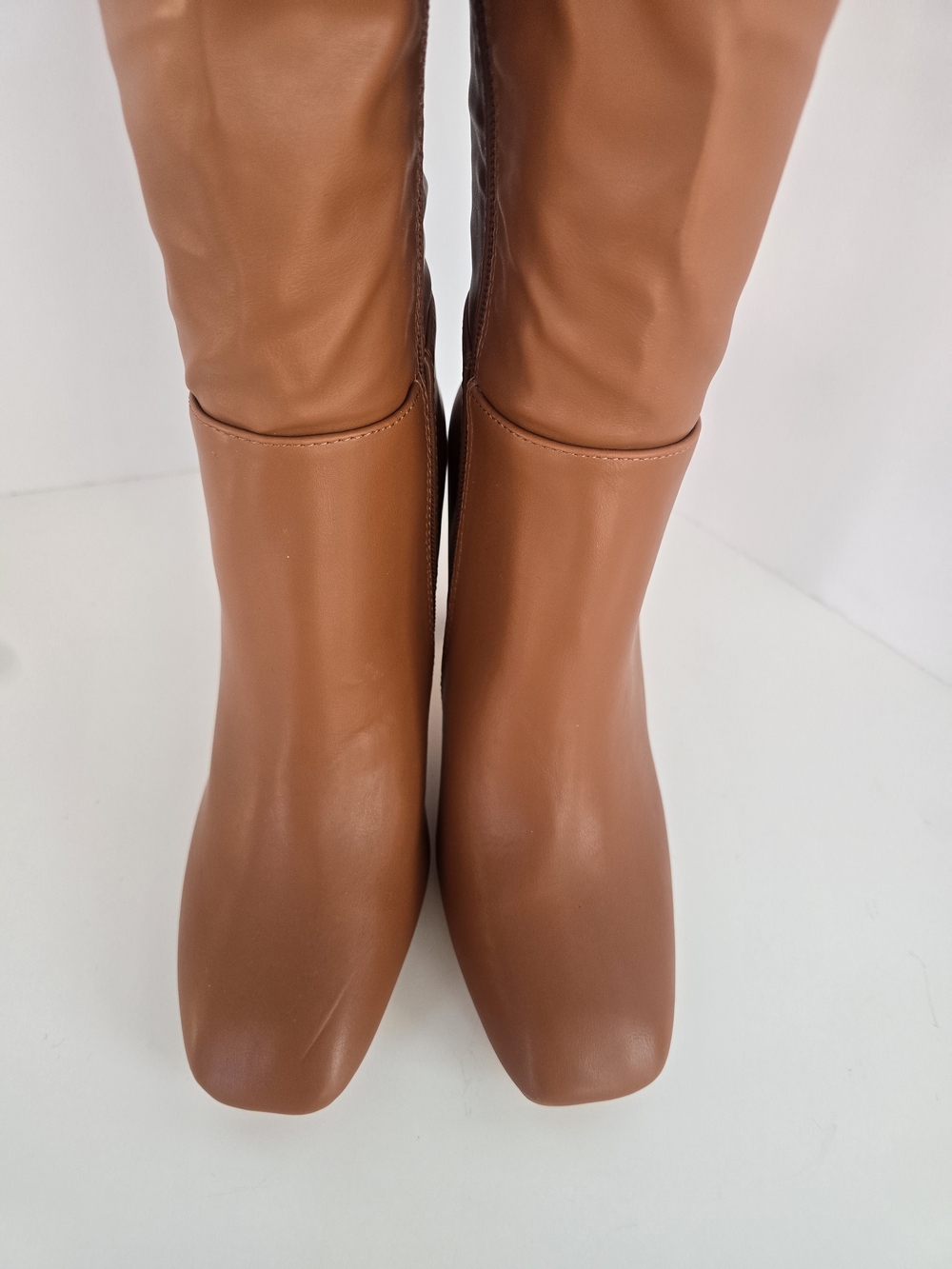 Women's Tall Leather Boots in Chestnut Brown
